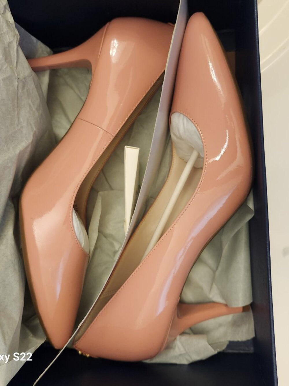 Cole Haan "Prieta Pump II" Peony Patent Leather Pumps. NIB Size 9B(regular) - Picture 9 of 11